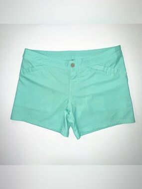 Tormenter Mint Green Performance Fishing Shorts Women’s Size 4
